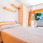Сasa de vacaciones Beach Front Home In Platja D'Aro With Wifi